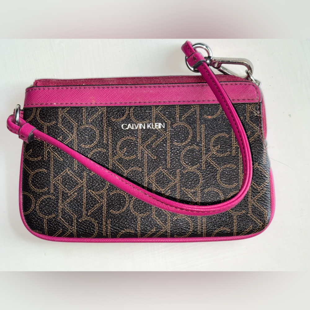 Calvin Klein | Pink & Brown Mongram Wristlet 🤎 - Picture 11 of 11